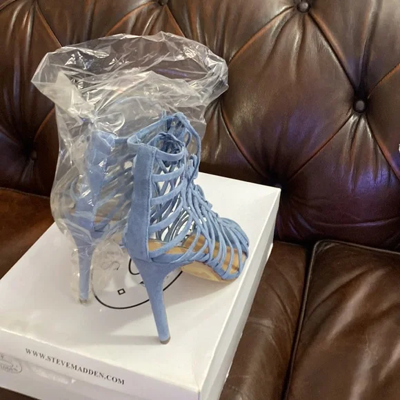 Women Steve Madden brand new shoes - Picture 6 of 7